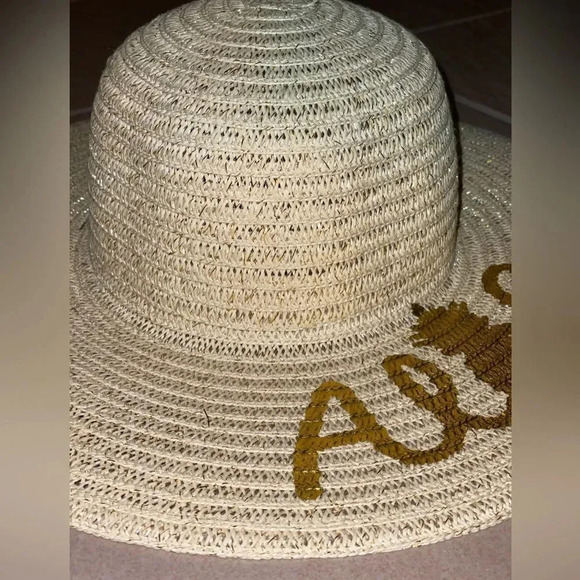 - WIDE BRIM STRAW HAT WITH METALLIC GOLD ALOHA WRITTEN IN SCRIPT - Picture 3 of 9